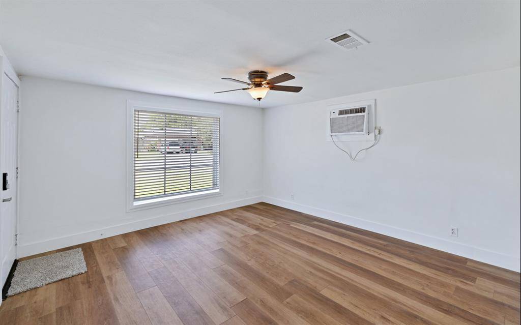 Grand Prairie, TX 75051,530 2nd Street