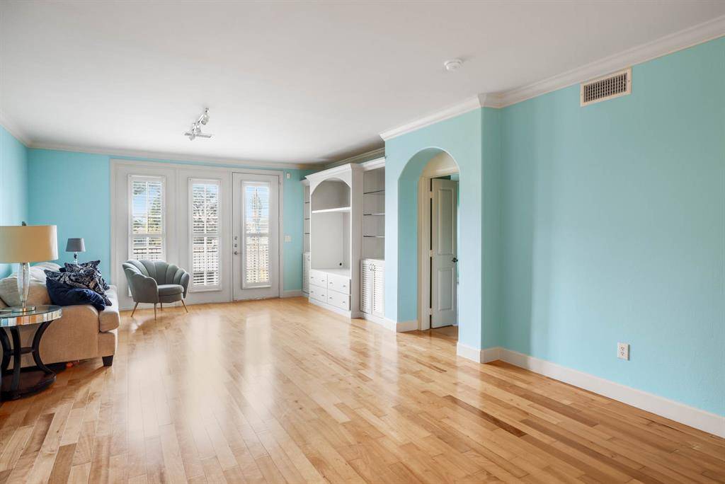 Dallas, TX 75219,3818 Holland Avenue #304