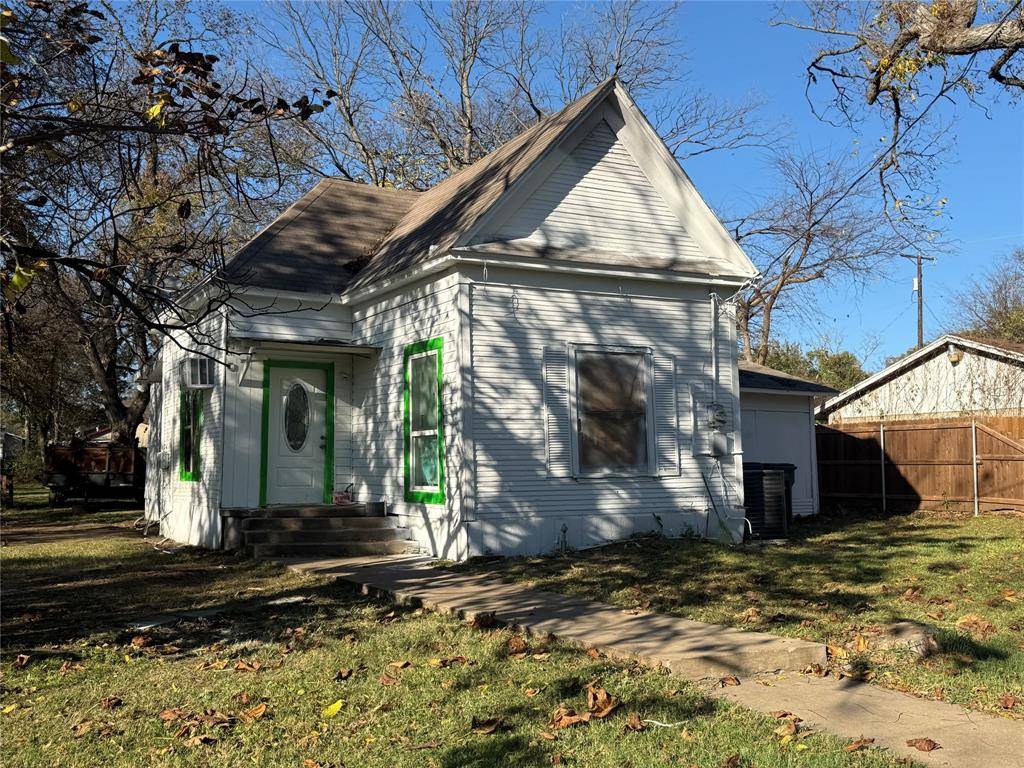 Sherman, TX 75090,411 W Hester Street