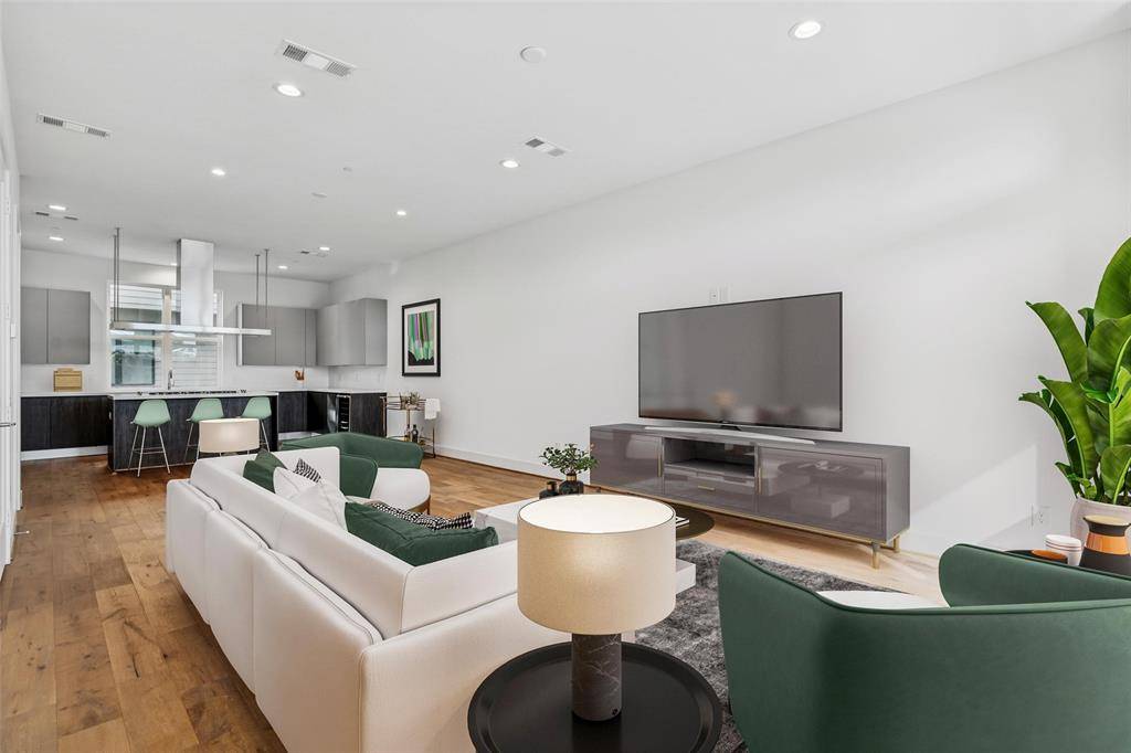 Dallas, TX 75219,3048 Chimes Street