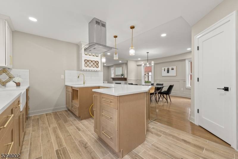 Elizabeth City, NJ 07208,138-140 Monmouth Road