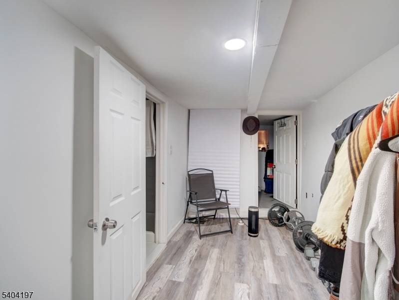 Elizabeth City, NJ 07202,614 12 4Th Ave