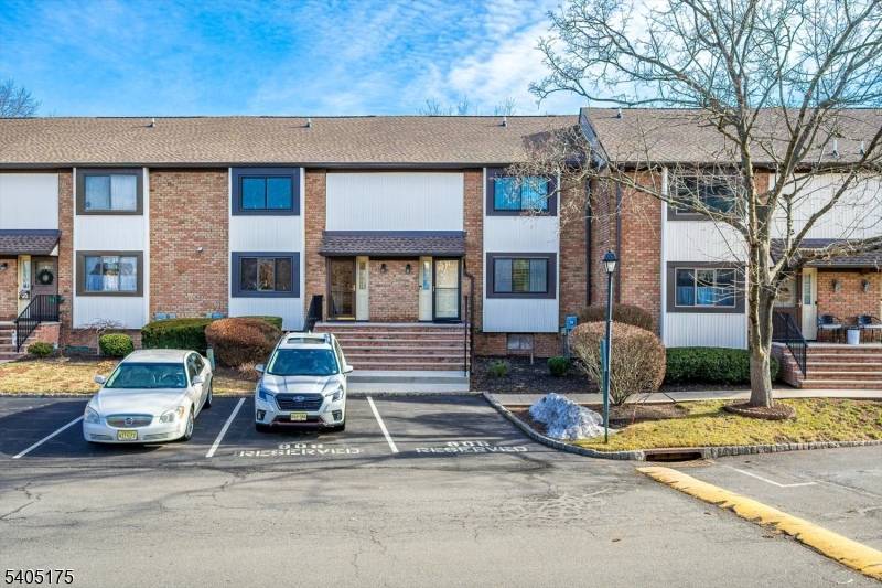 Hillsborough Twp., NJ 08844,806 Robin Rd