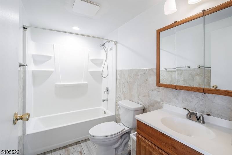 High Bridge Boro, NJ 08829,5 Deer Run Dr