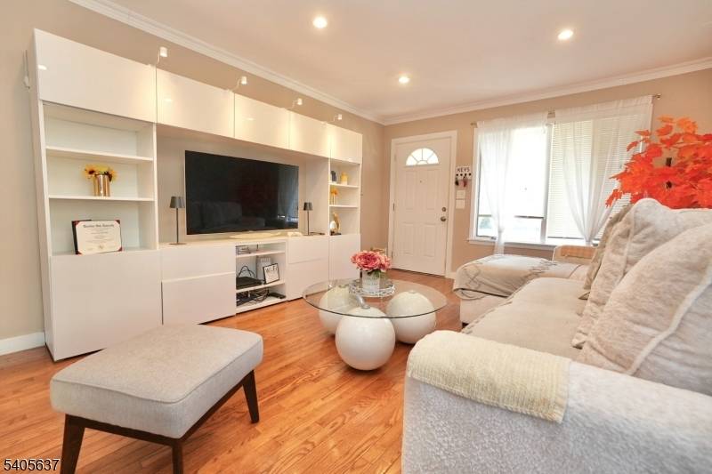 Belleville Twp., NJ 07109,78 Jannarone St Unit B #B