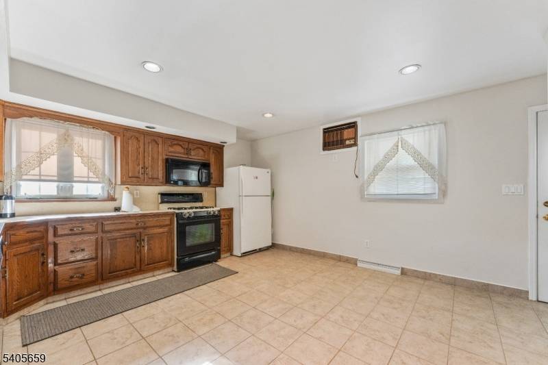 Clifton City, NJ 07013,225 Edison St