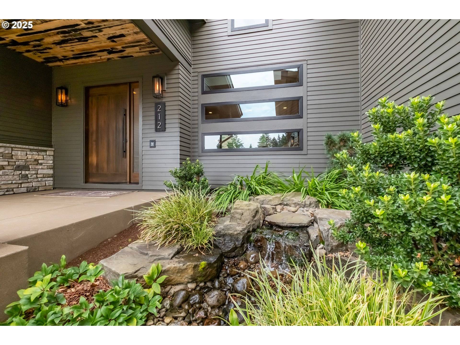 Salem, OR 97306,212 KURTH MEADOW AVE