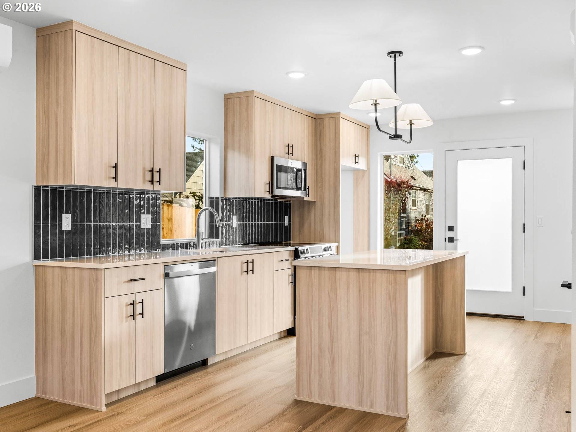 Portland, OR 97211,4206 NE 20th AVE #C