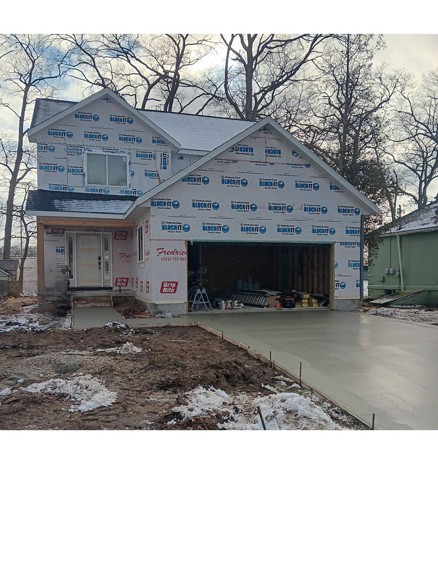 Muskegon, MI 49441,1671 Montague AVE