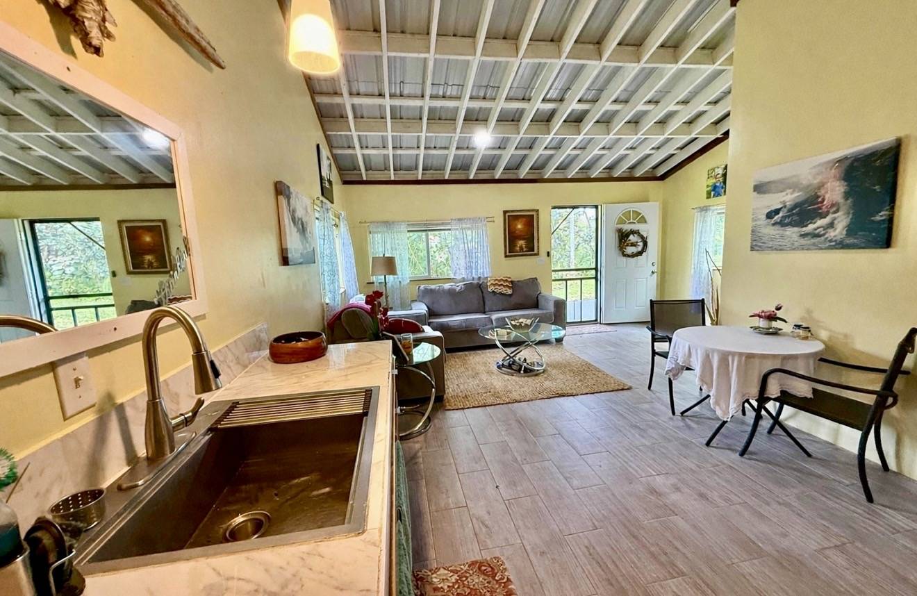 Pahoa, HI 96778,15-219 KAHAKAI BLVD