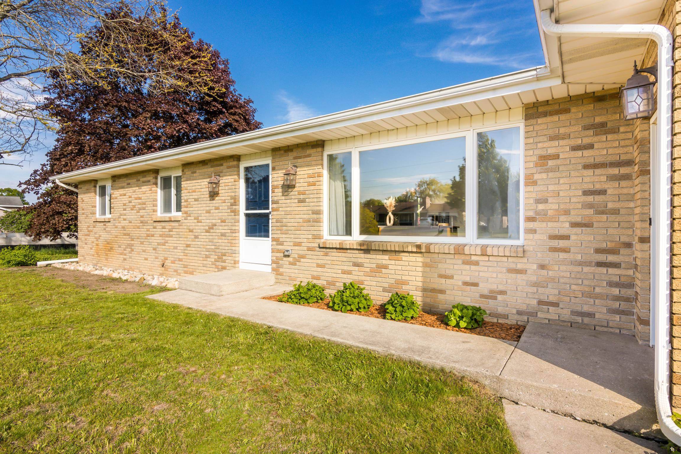 Traverse City, MI 49685,3763 Delta DR