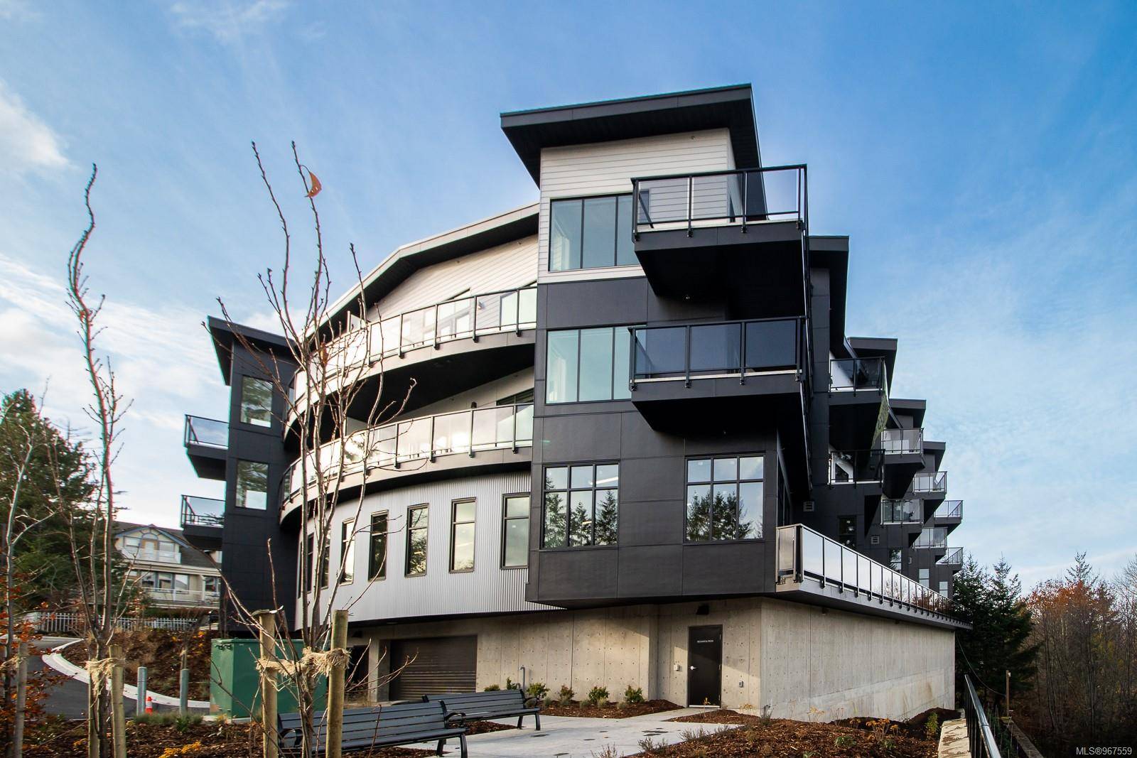 Nanaimo, BC V9T 2H3,4474 Wellington Rd #301