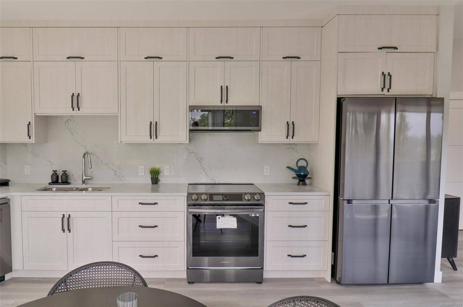 Nanaimo, BC V9T 2H3,4474 Wellington Rd #301