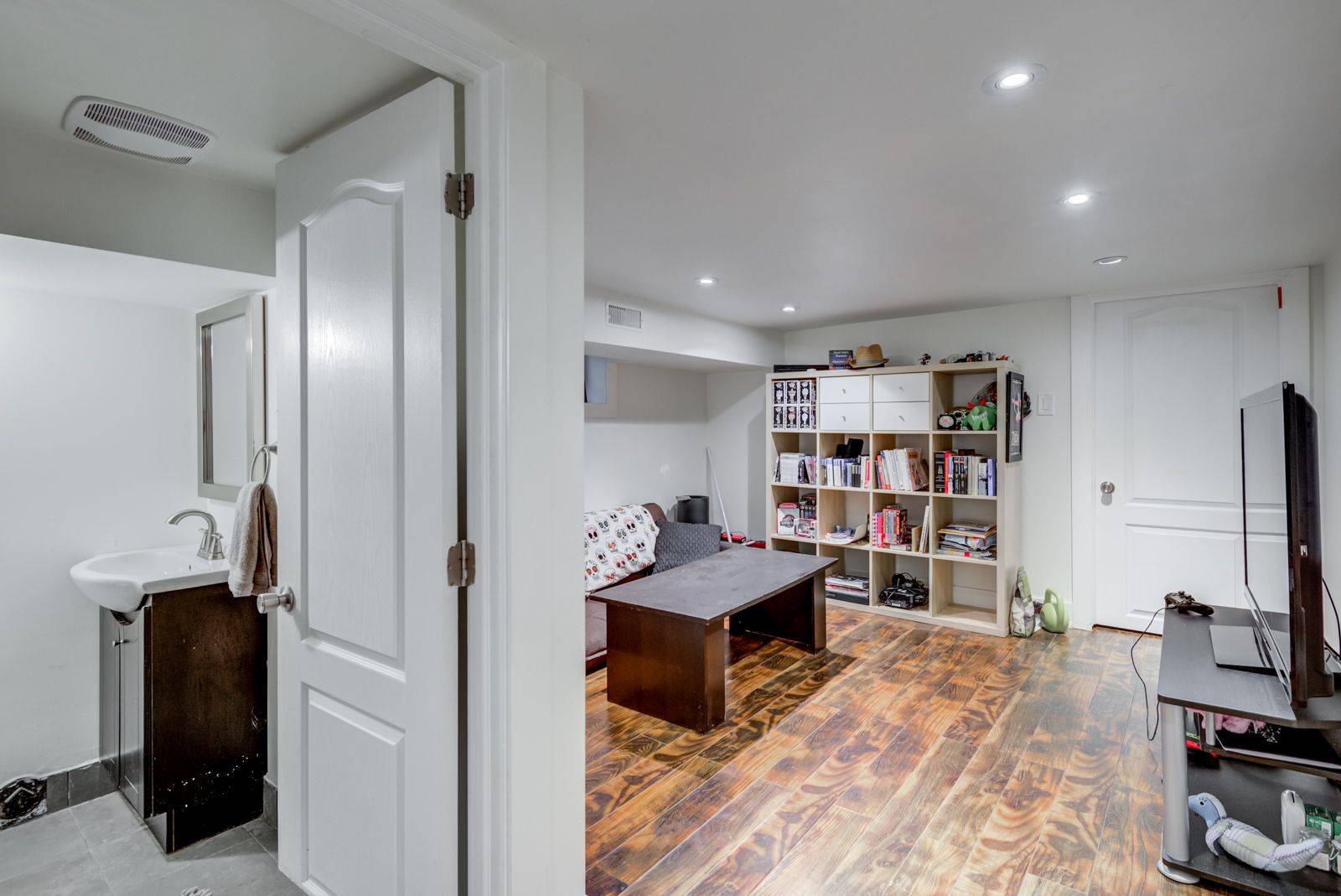 Toronto C01, ON M6J 1R9,55 Afton AVE #Lower