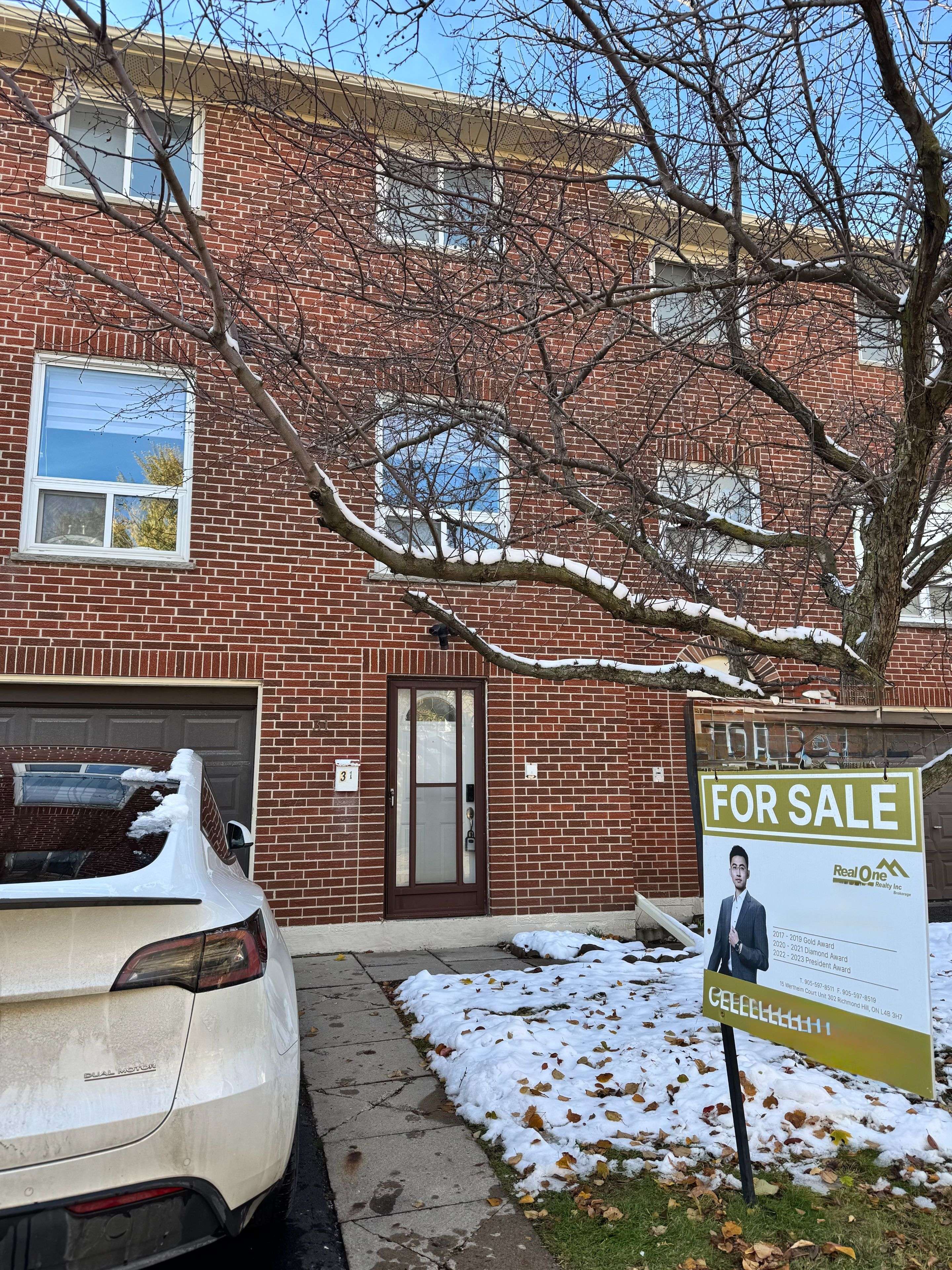 Toronto C15, ON M2J 1P4,31 Corvus Star WAY #31CORVUS