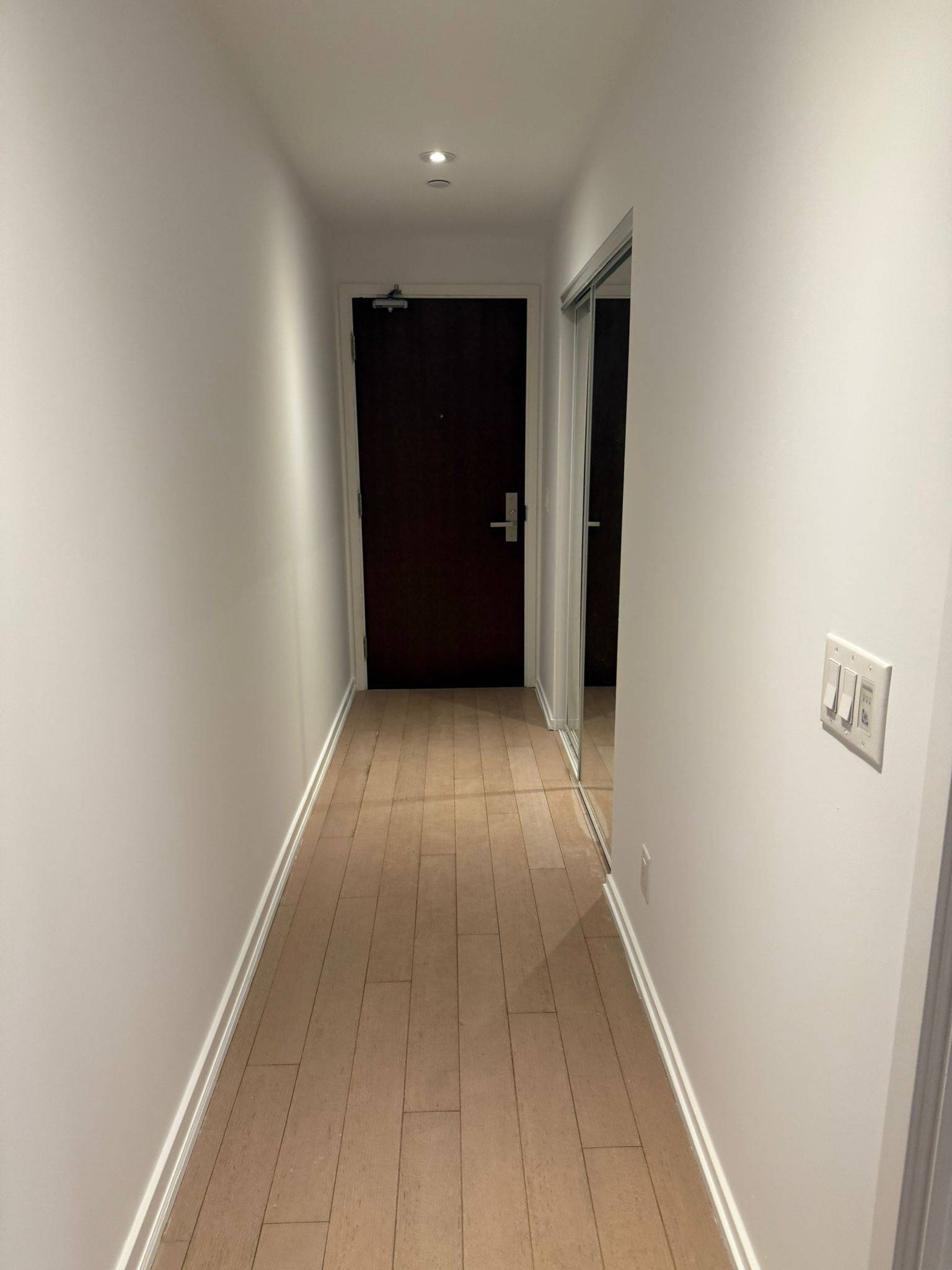 Toronto C01, ON M5H 4E8,70 Temperance ST #3811