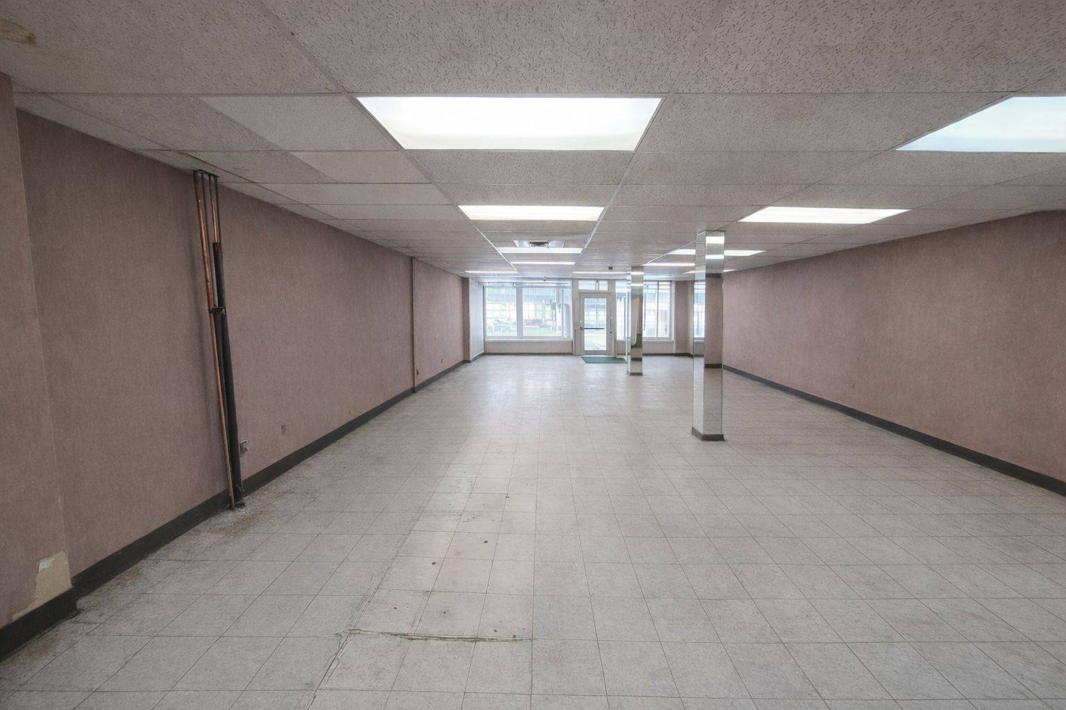 Toronto E03, ON M4C 3G5,1054 Coxwell AVE