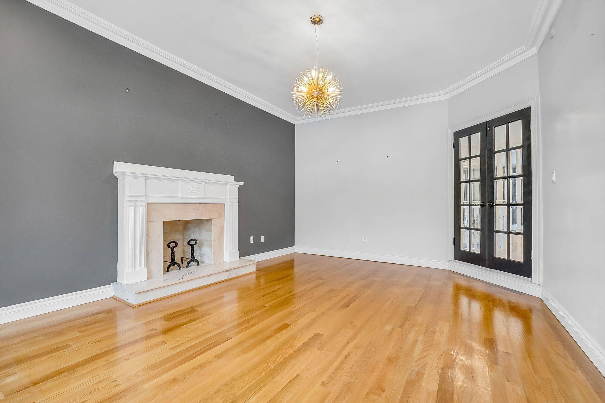 Toronto E10, ON M1C 1T5,140 Bathgate DR