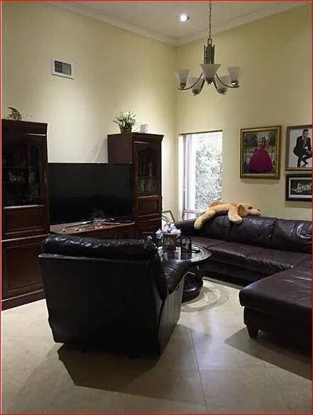 Miami, FL 33173,10975 SW 72nd Ter