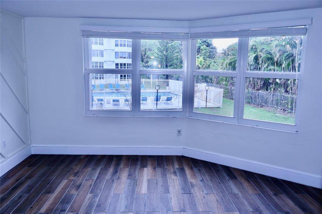 Miami, FL 33179,1351 NE 191st St #E217