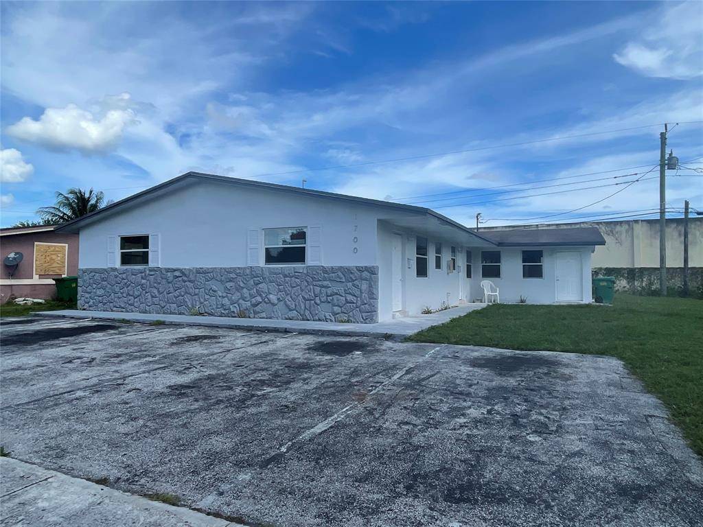 Lauderhill, FL 33313,1700 NW 52nd Ave #1