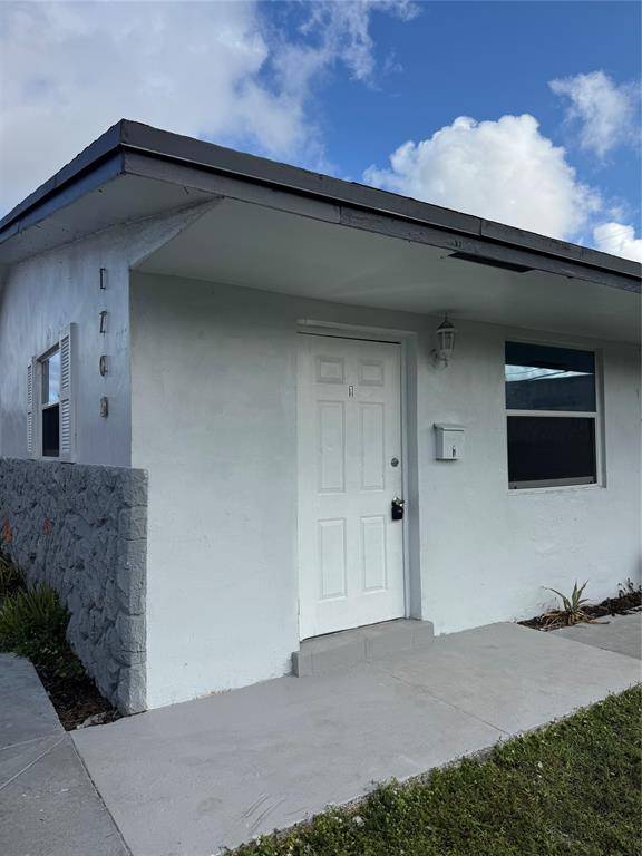 Lauderhill, FL 33313,1700 NW 52nd Ave #1