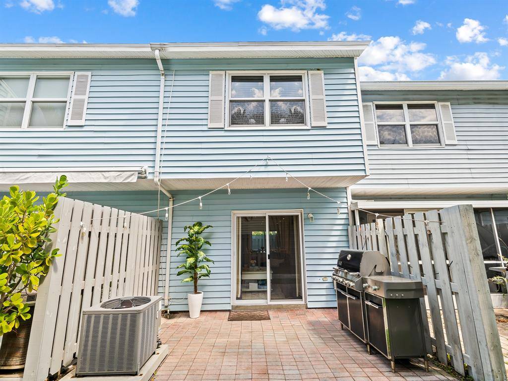 Fort Lauderdale, FL 33305,1989 NE 15th Ave #1989