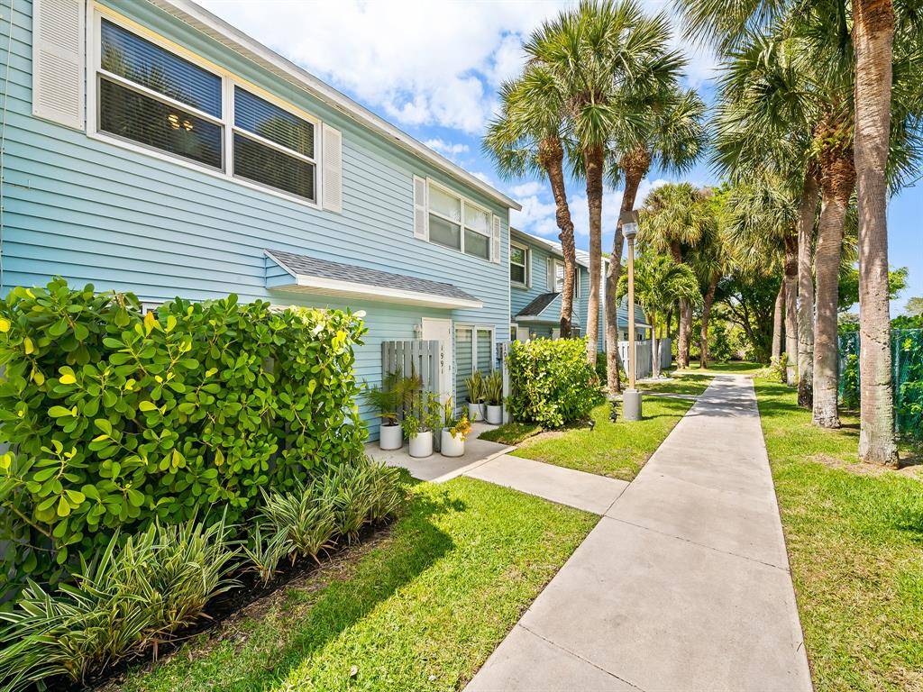 Fort Lauderdale, FL 33305,1989 NE 15th Ave #1989