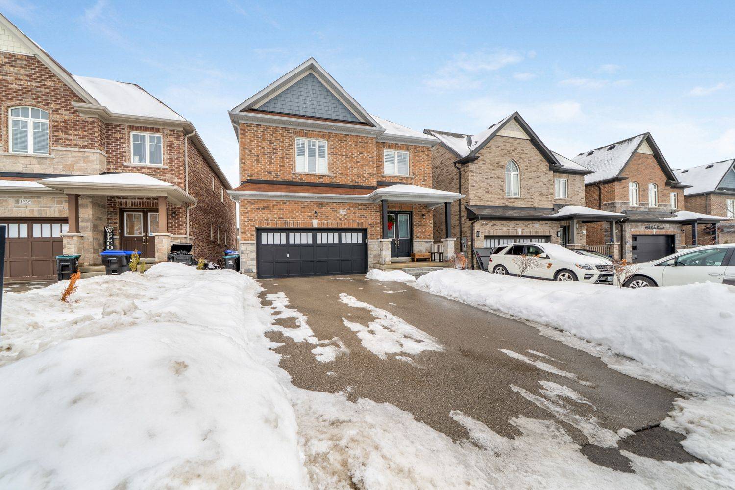 Innisfil, ON L0L 1W0,1239 Peelar CRES