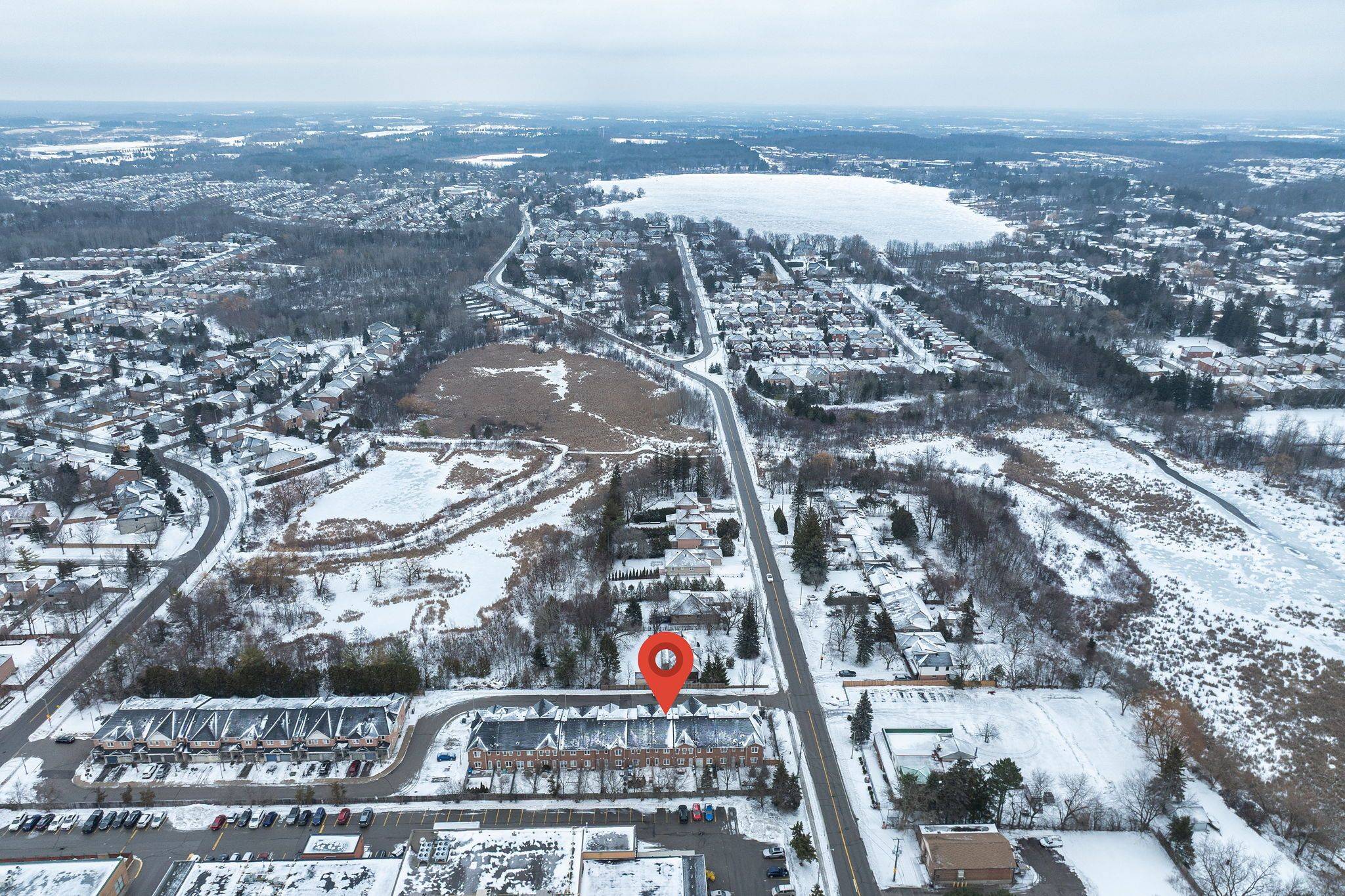 Richmond Hill, ON L4E 0G5,56 North Lake RD #22