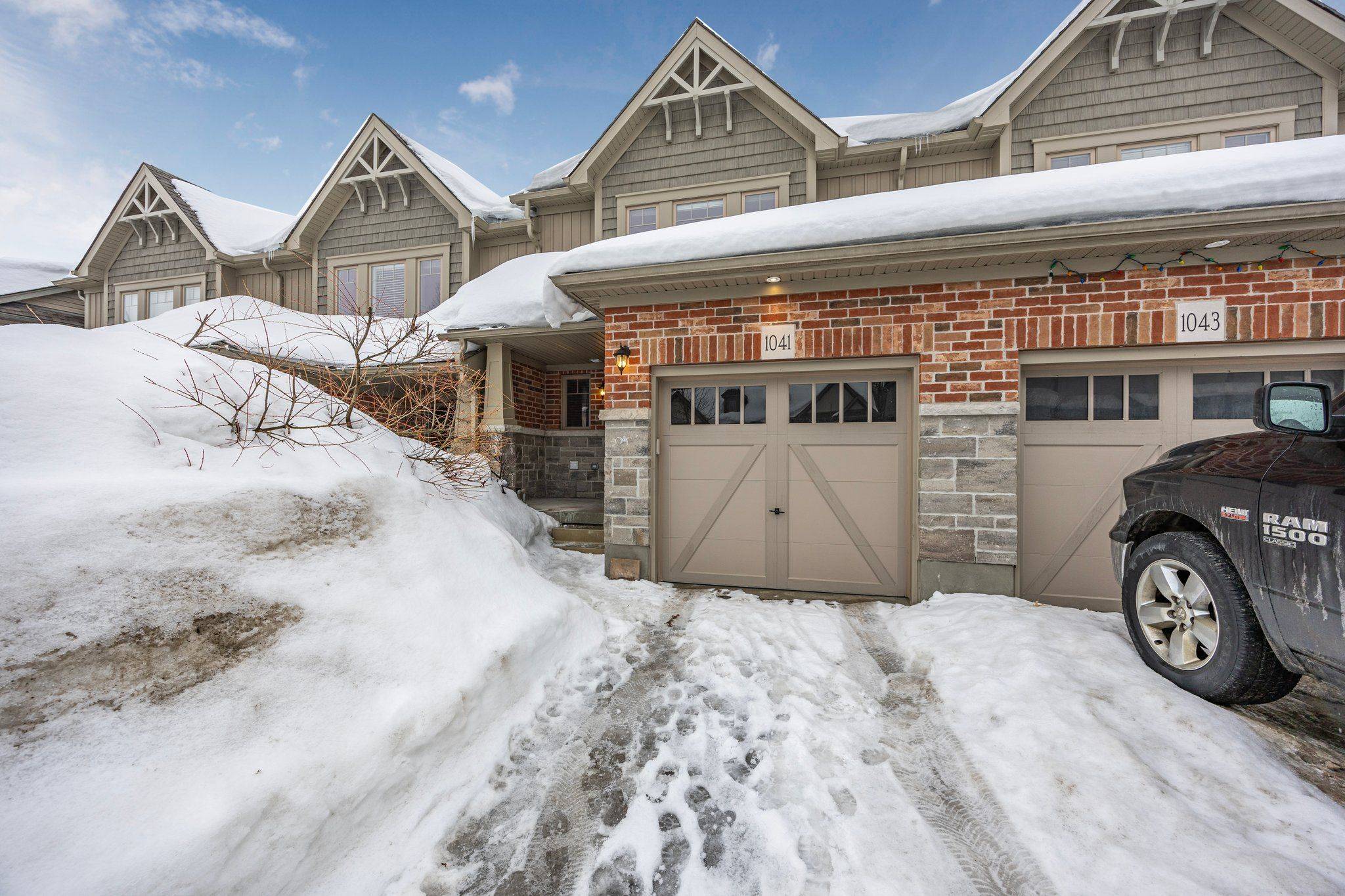 Midland, ON L4R 0E4,1041 Cook DR