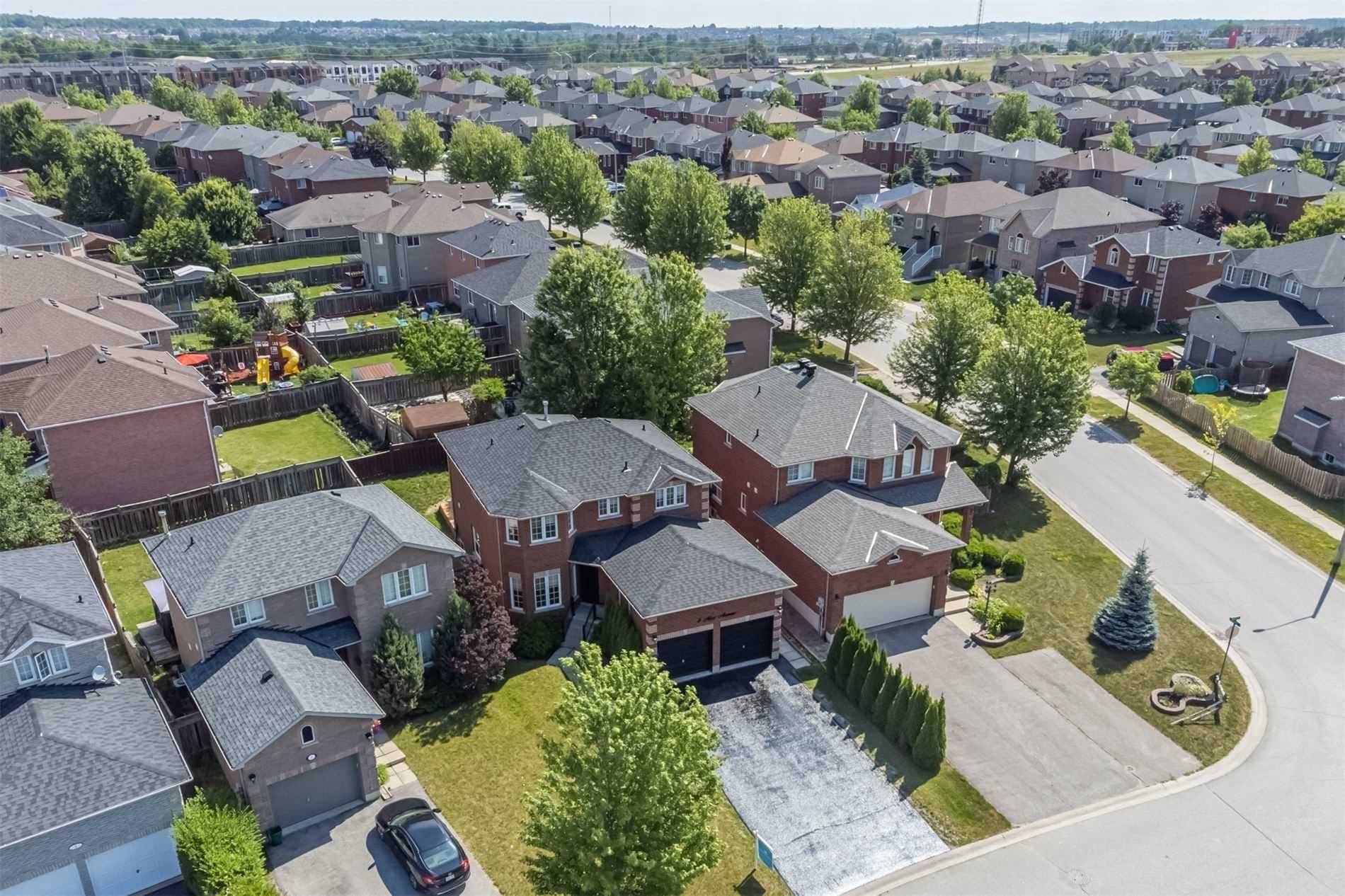 Barrie, ON L4N 0X9,6 Max AVE #Lower