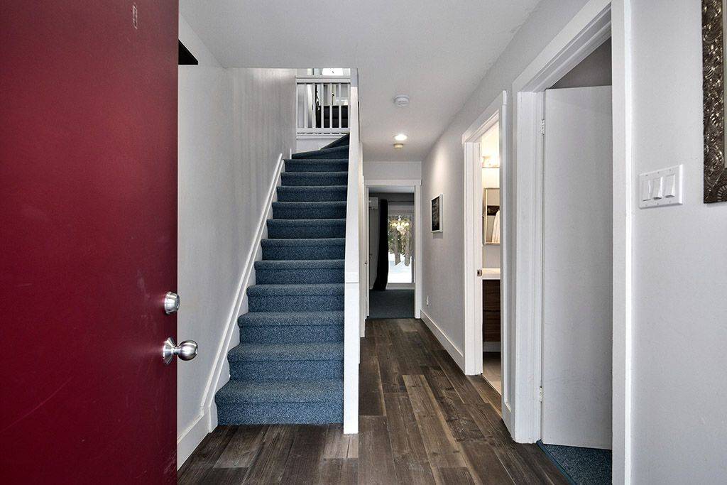 Collingwood, ON L9Y 5B4,479 Oxbow CRES