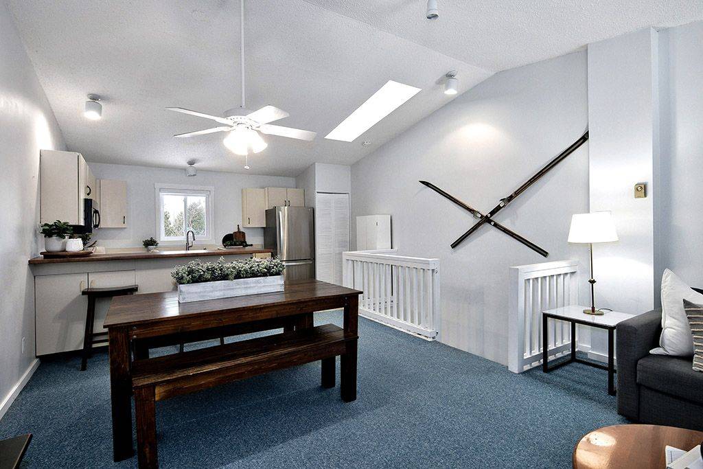 Collingwood, ON L9Y 5B4,479 Oxbow CRES