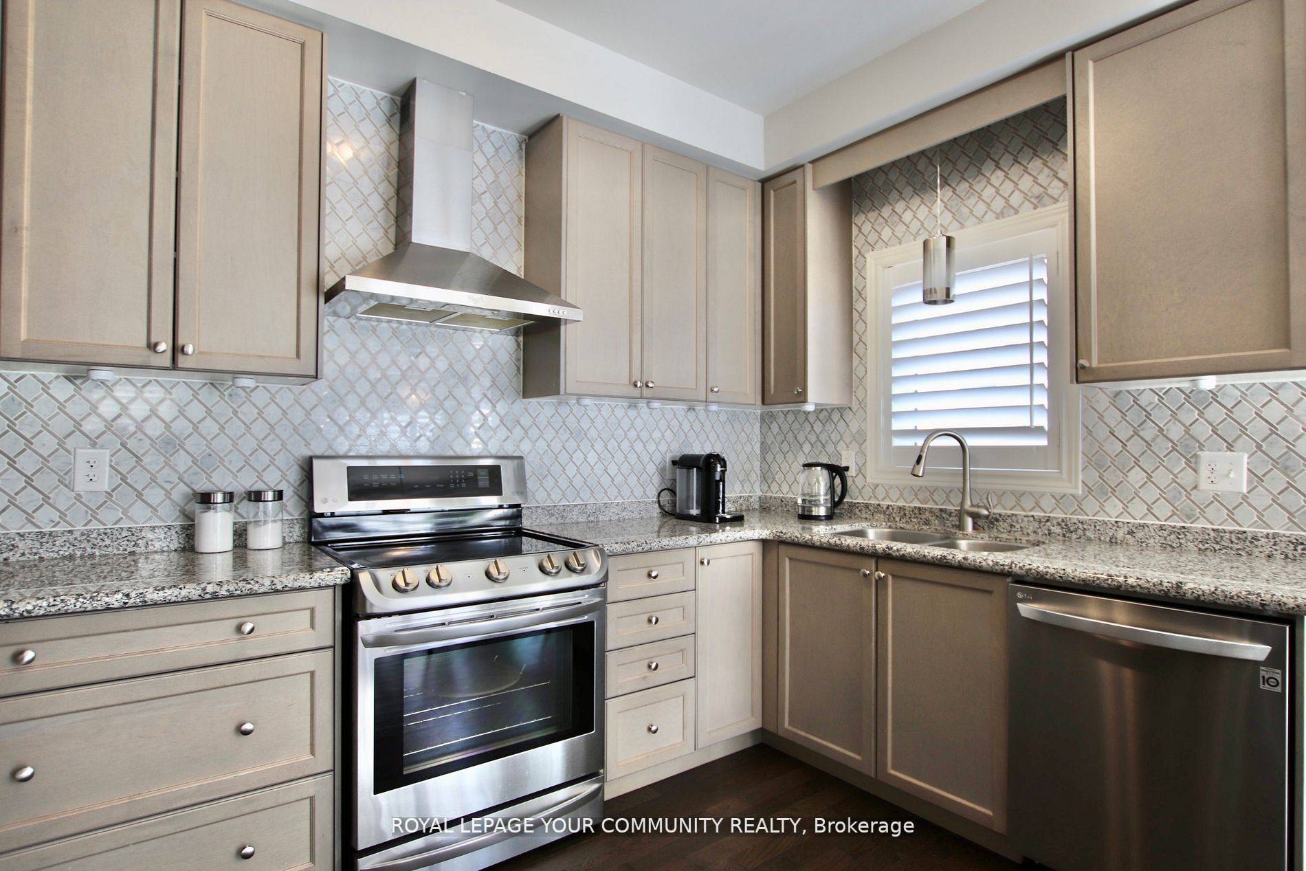 Brampton, ON L7A 4J9,101 Thornbush BLVD