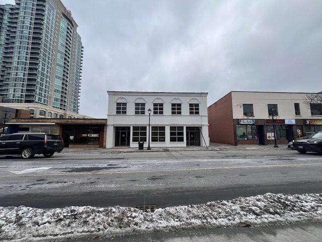 Brampton, ON L6X 1A1,32 Queen ST W #202