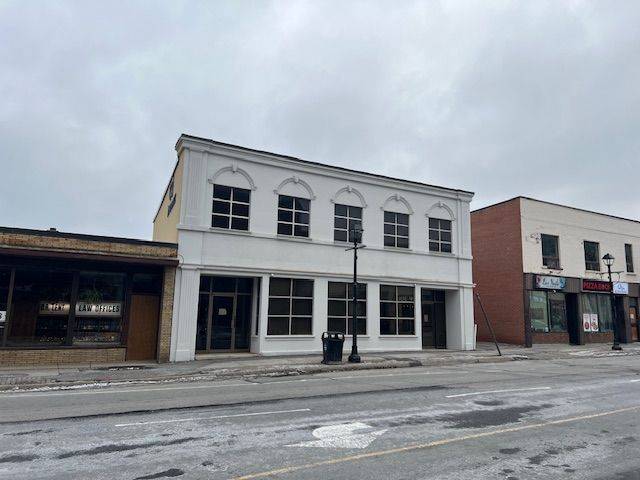 Brampton, ON L6X 1A1,32 Queen ST W #202