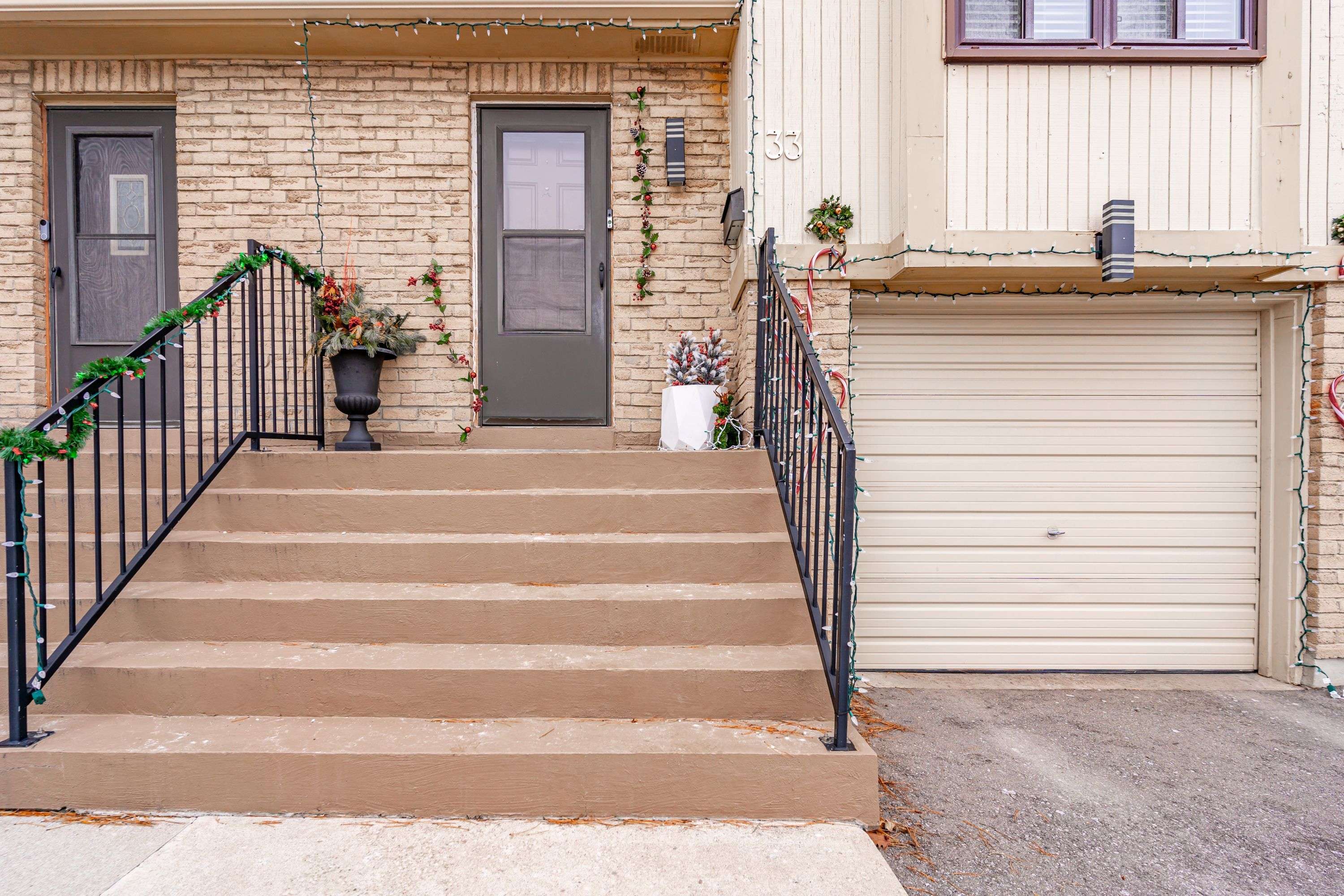 Brampton, ON L6S 3K2,33 Guildford CRES #33