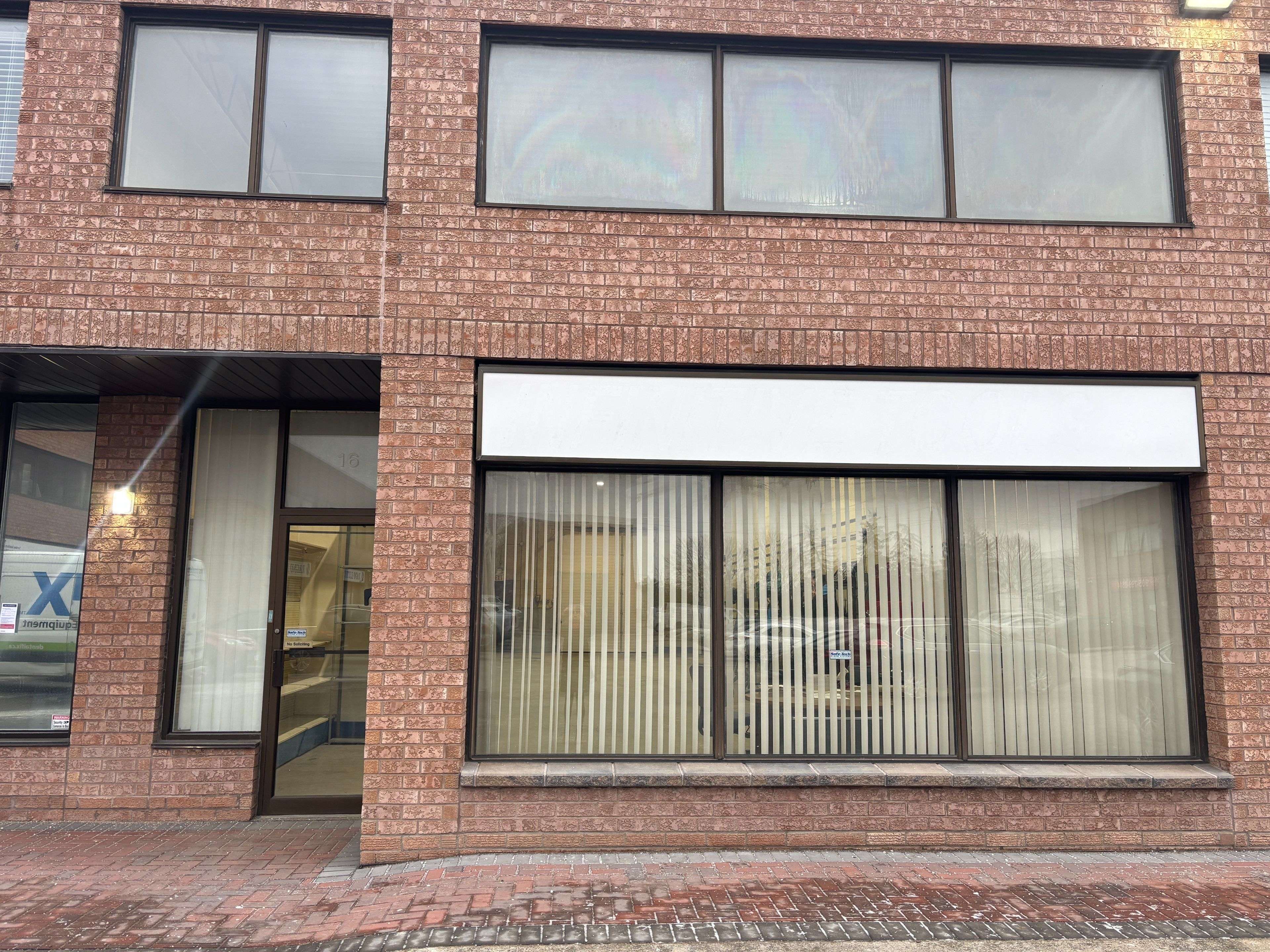 Brampton, ON L6T 5G7,21 Kenview BLVD ##16