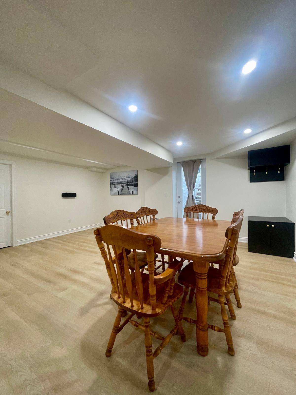 Halton Hills, ON L7G 5H7,319 Barber DR #BSMT