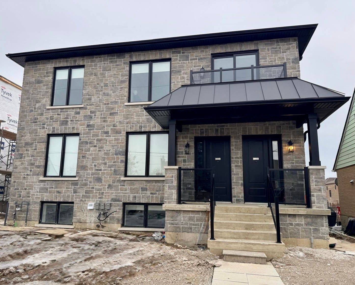 Toronto W04, ON M6A 1H9,25 Creston RD #25B