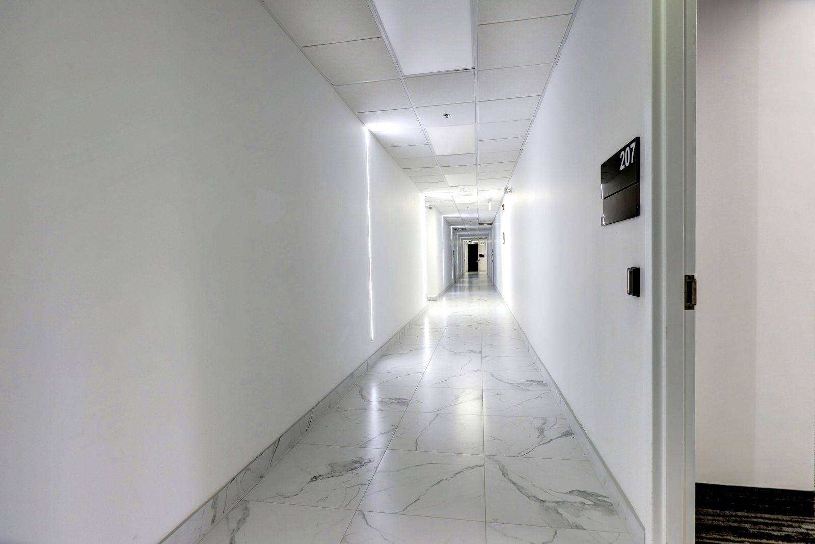 Mississauga, ON L5R 3R1,320 Matheson BLVD W #207