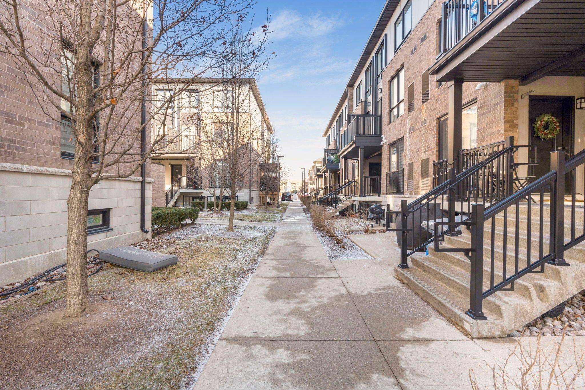 Milton, ON L9T 9K6,1206 Main ST E #110