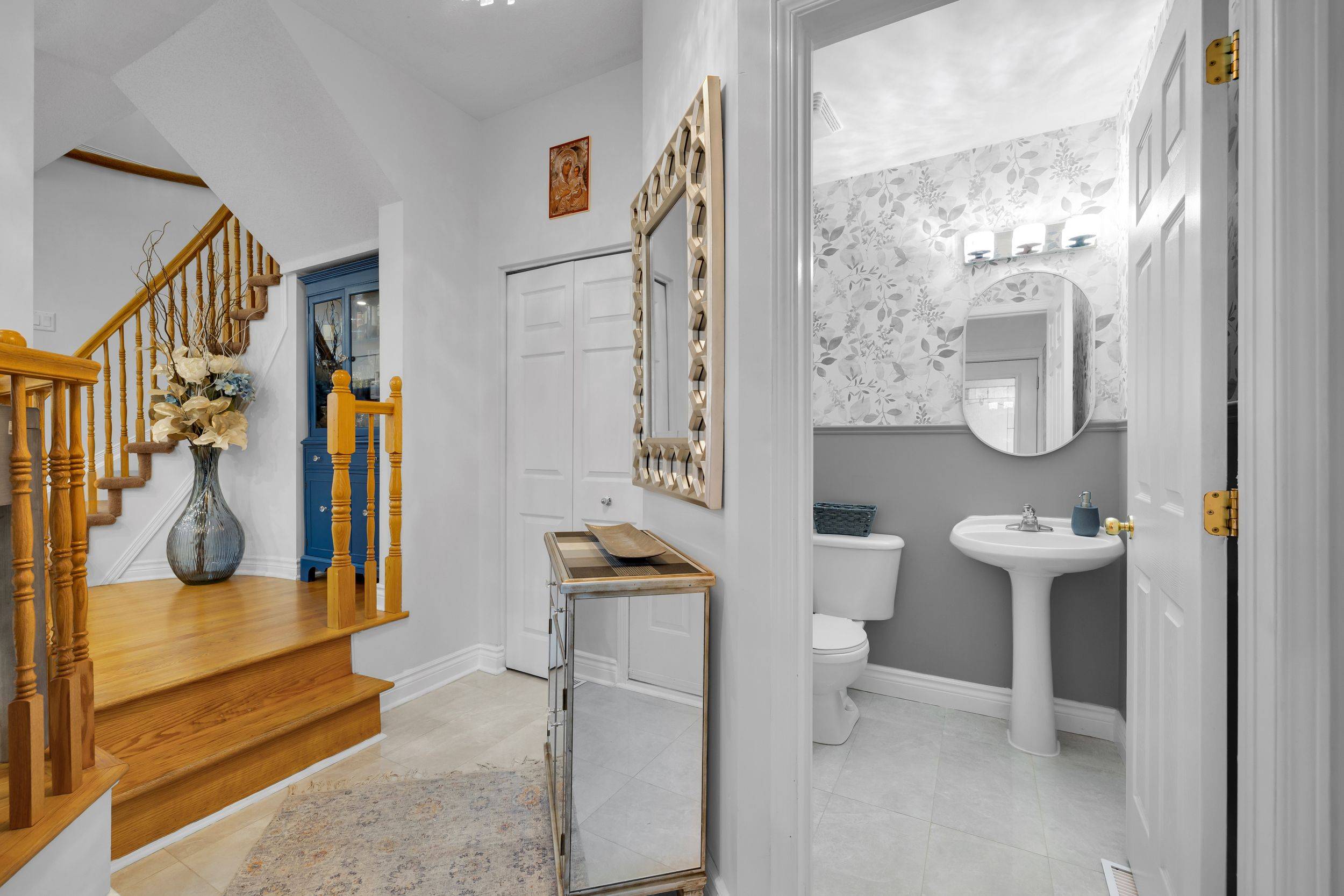 Hunt Club - South Keys And Area, ON K1T 4C3,142 Inverkip AVE