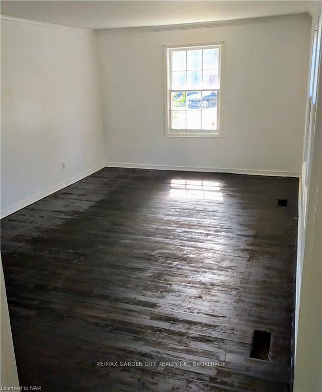 St. Catharines, ON L2S 2N1,63 LEEPER ST