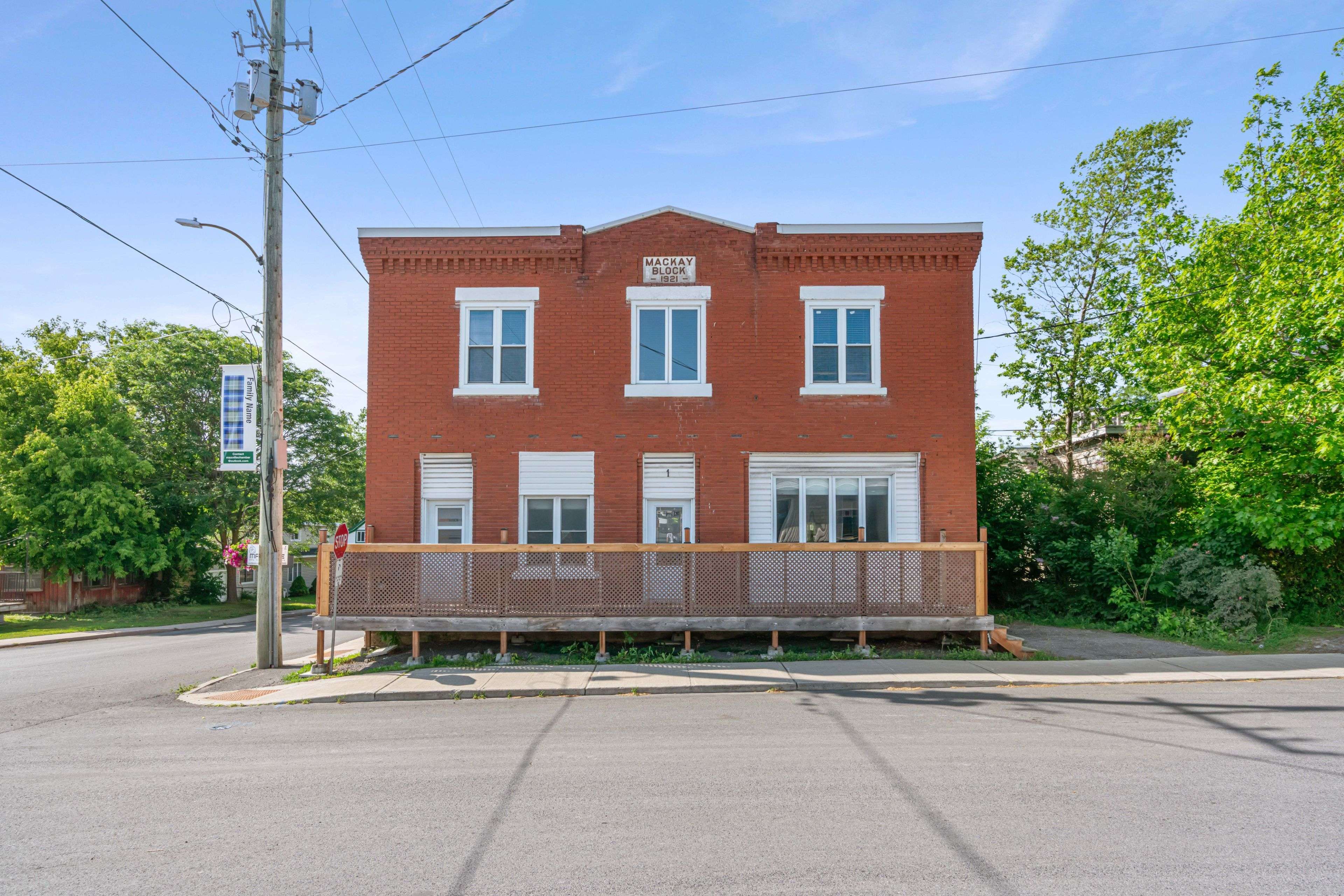 North Glengarry, ON K0C 1T0,1 Mechanic ST E