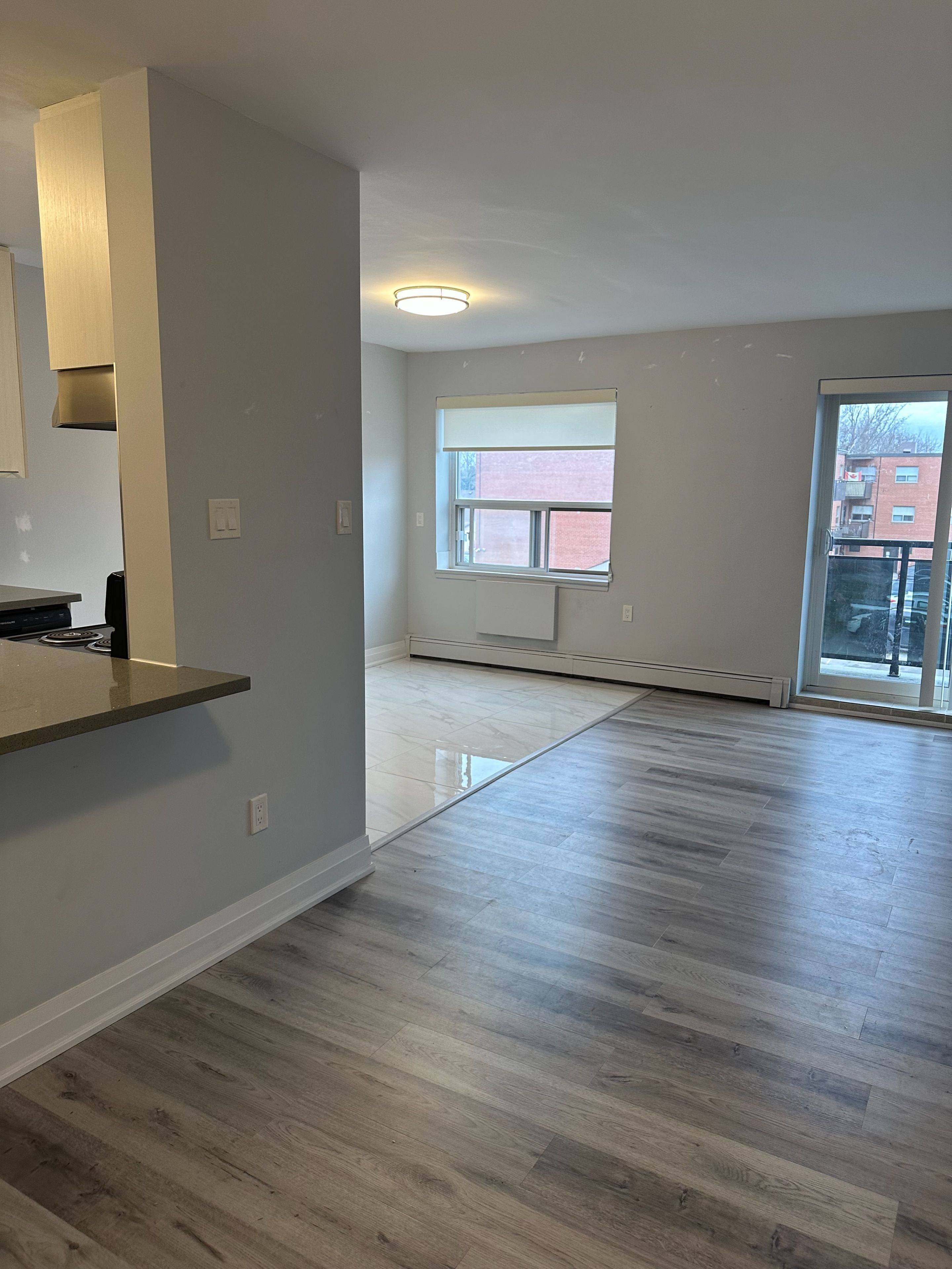 Welland, ON L3C 3B7,579 Clare AVE #310