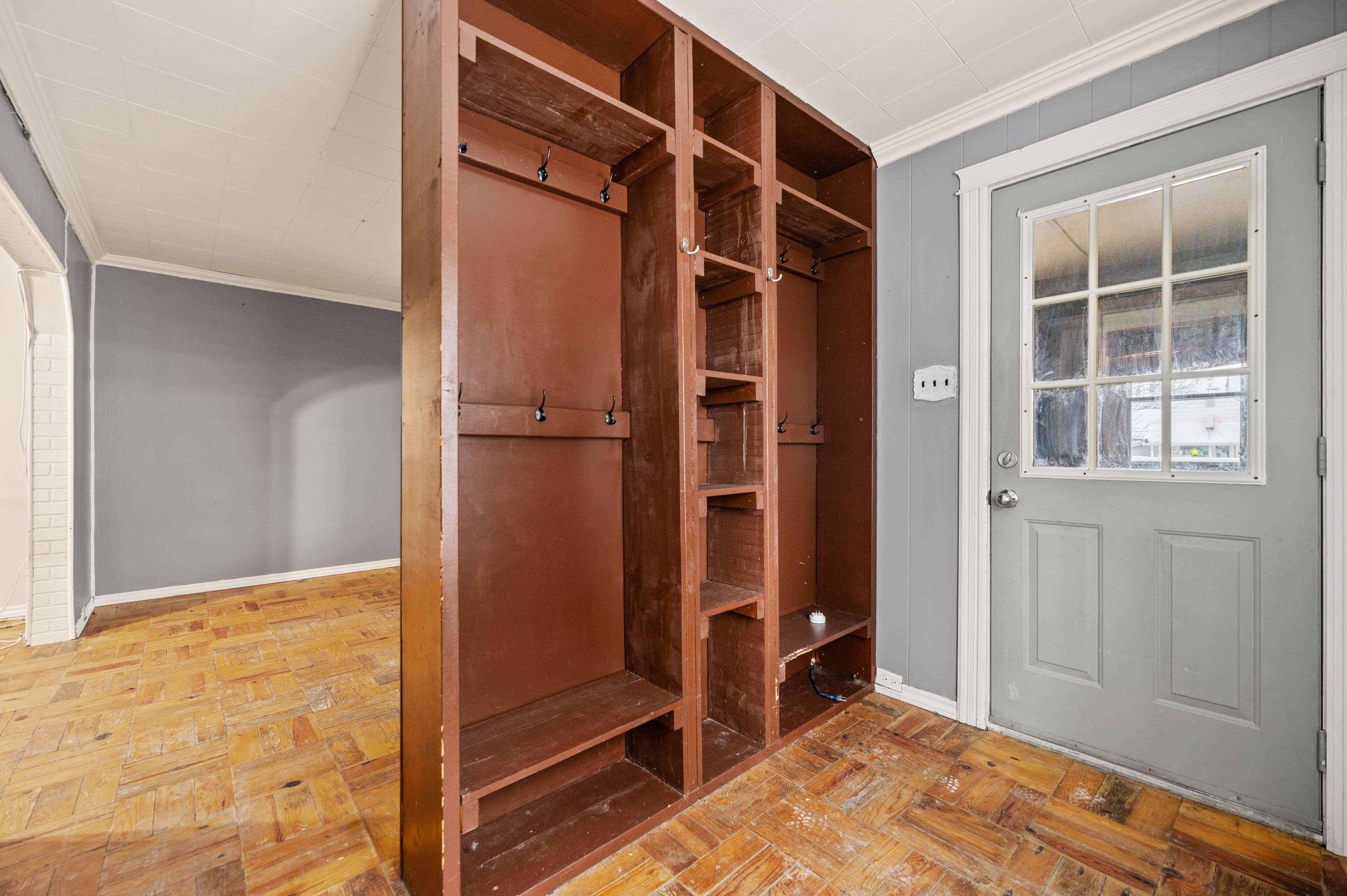 North Bay, ON P1B 1S3,543 HARDY ST