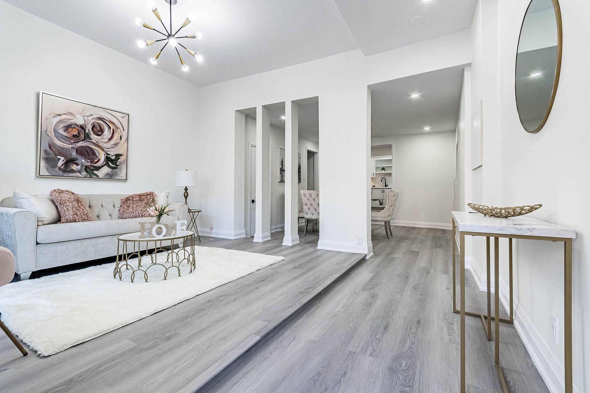 Hamilton, ON L8L 5H8,135 East AVE N