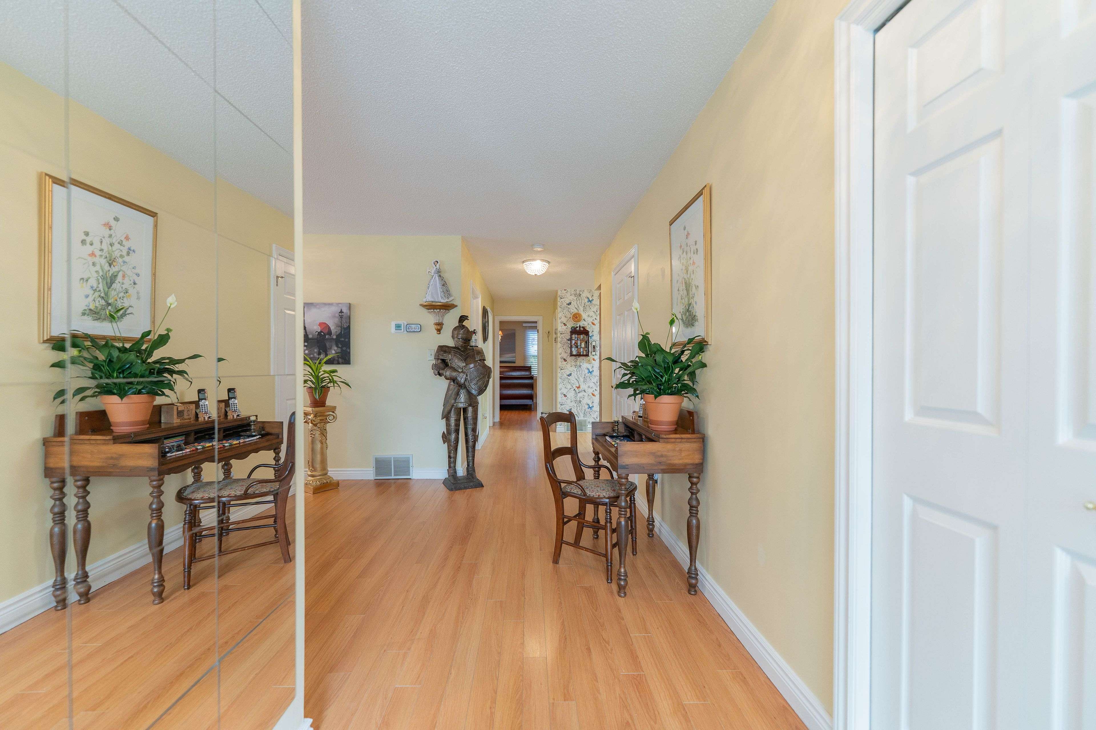 Tillsonburg, ON N4G 5K6,53 HAWKINS CRES